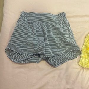 lululemon shorts size 4 tall